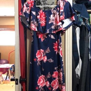 Miss Qee maternity dress. Size M.